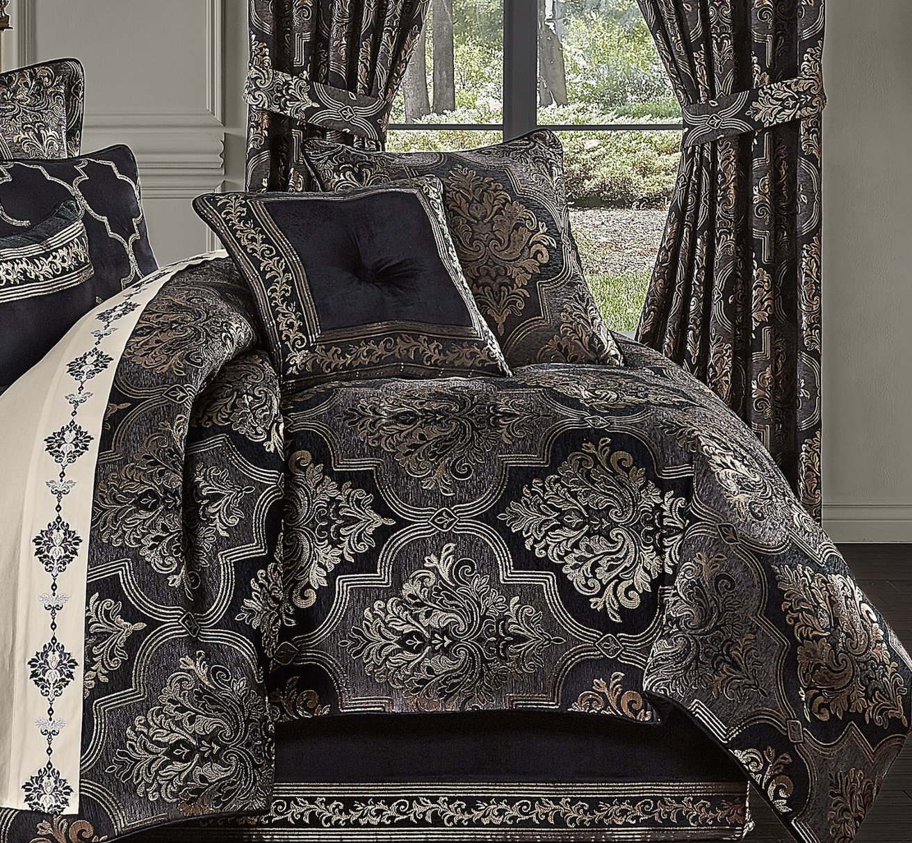 Latest Bedding Launches Clearance Sale With Luxury Comforter Sets Up to 70% Off