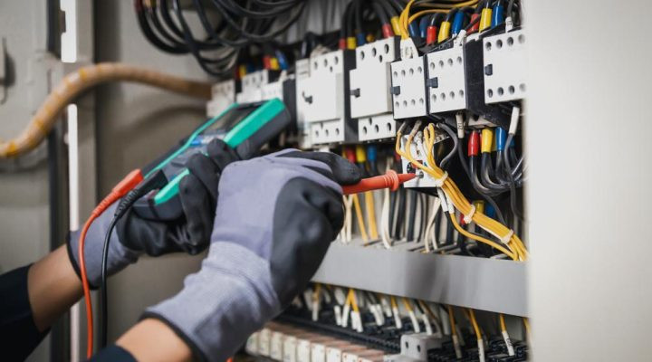 Electrician Brings Two-Year Workmanship Warranty to Hernando, MS