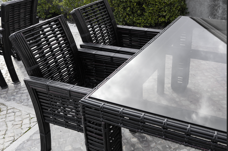 City Glass OKC Elevates Homes with Custom Glass Tabletops