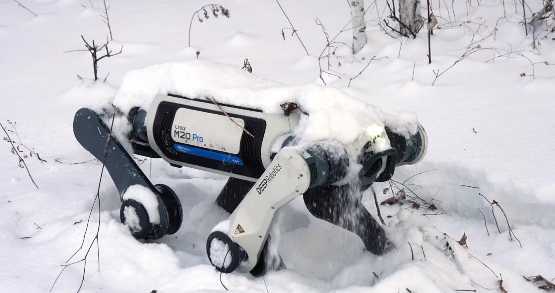 Hulunbuir Extreme Cold Snowfield Test: LYNX M20 Wheeled-Legged Robot Validates -30°C Operational Reliability