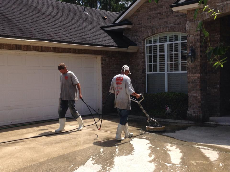 What Is the Price to Pressure Wash a House?