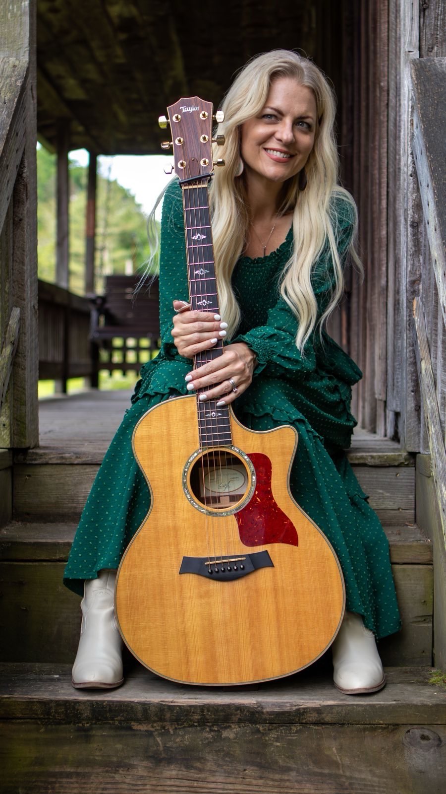 Delnora Earns Five Nominations for 30th Annual ICMA Awards at the Grand Ole Opry