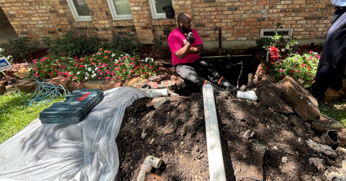 DWU Improves Preston Hollow Sewer Lines As Residents Seek Their Own Solutions