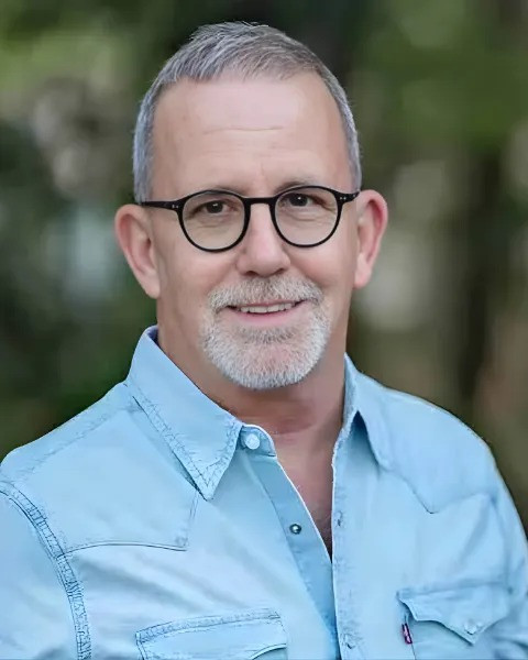 Couples and Family Counseling: Strengthening Relationships This Valentine’s Day